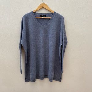 SOFT BY NAADAM blue v-neck cashmere sweater